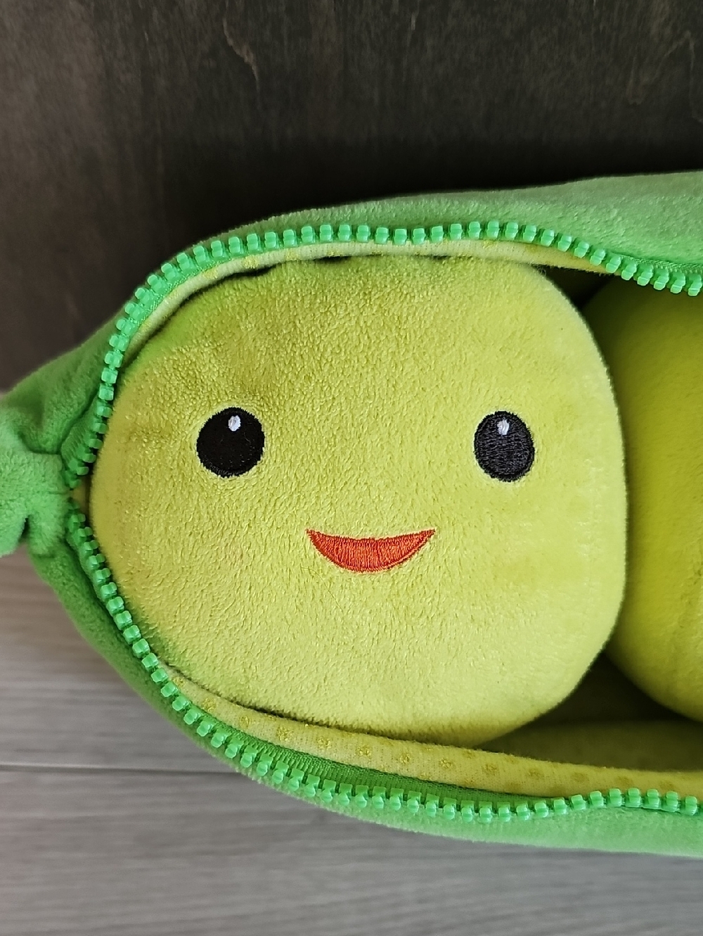 Disney Toy Story 3, Peas In A Pod Plush - Picture 2 of 11